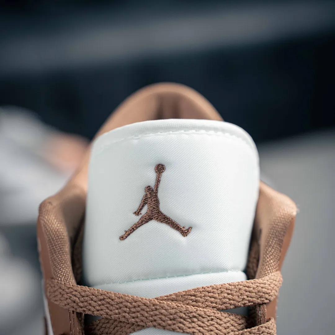 Air Jordan 1 Low