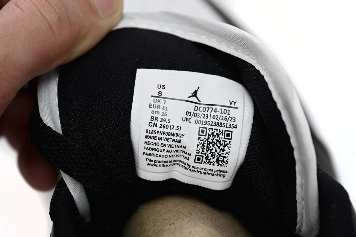Air Jordan 1 Low