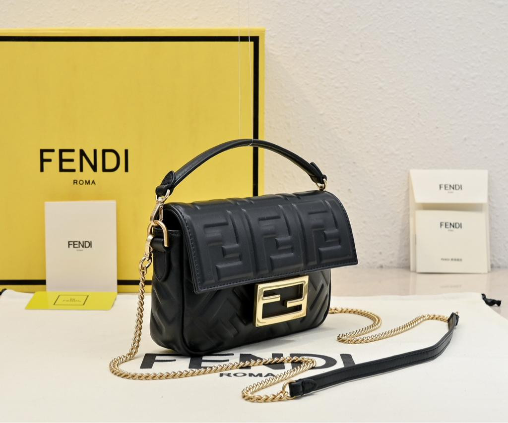 Borsa Fendi Pelle Nera