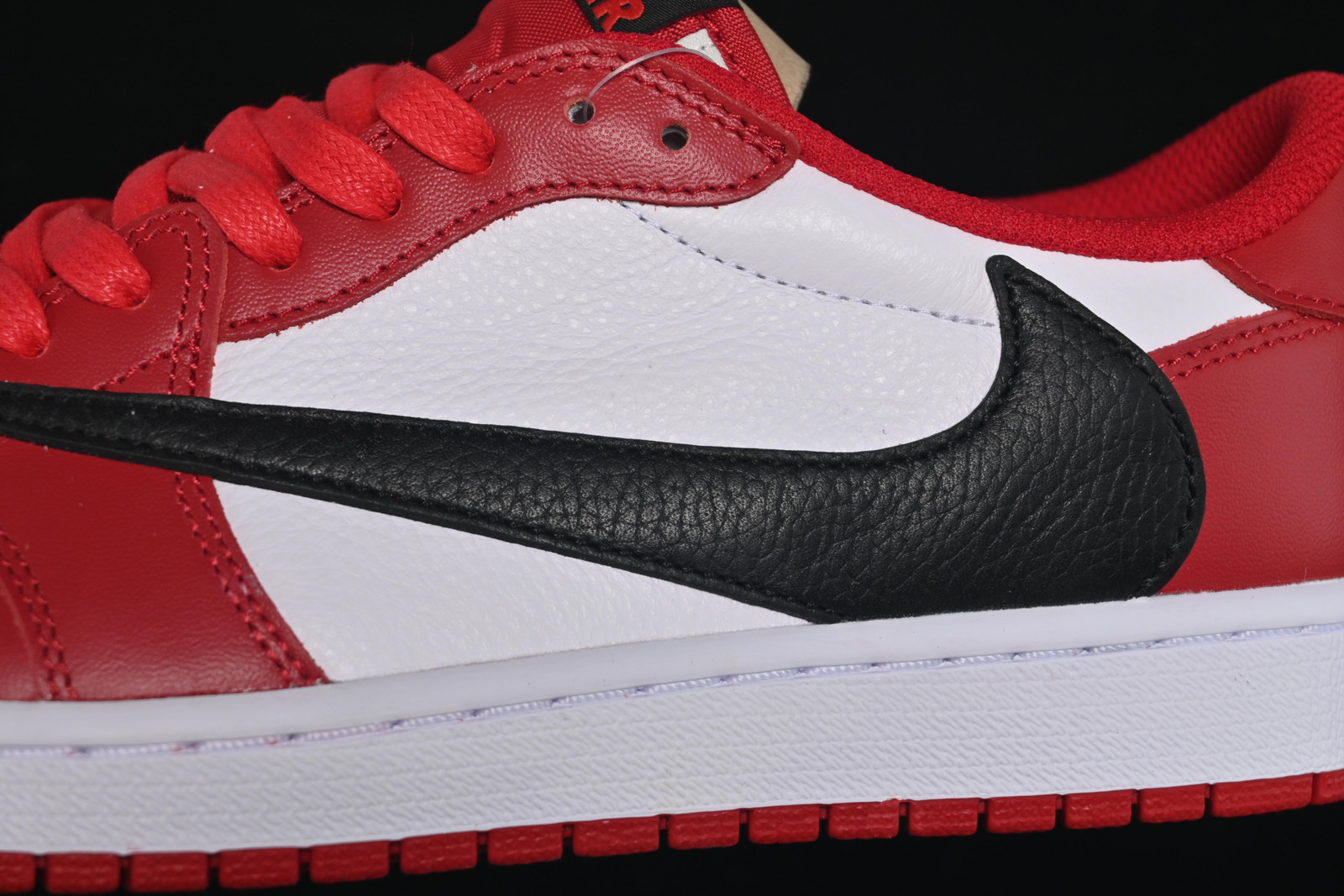 Jordan 1 Travis Scott DM7866-101