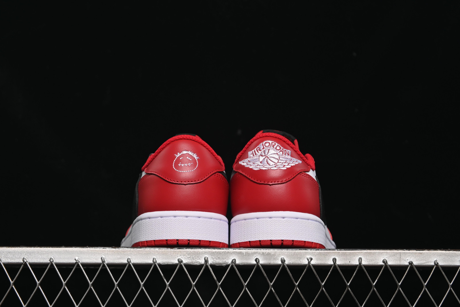 Jordan 1 Travis Scott DM7866-101