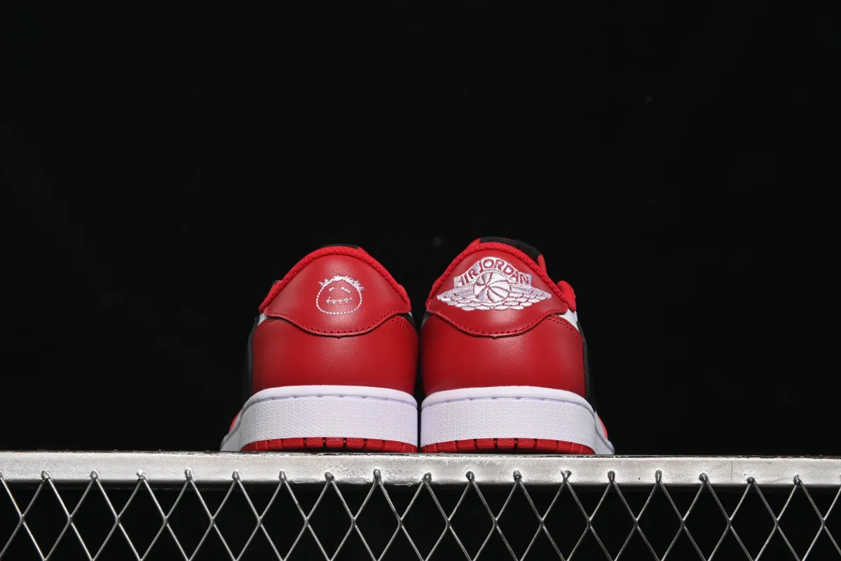 Jordan 1 Travis Scott DM7866-101