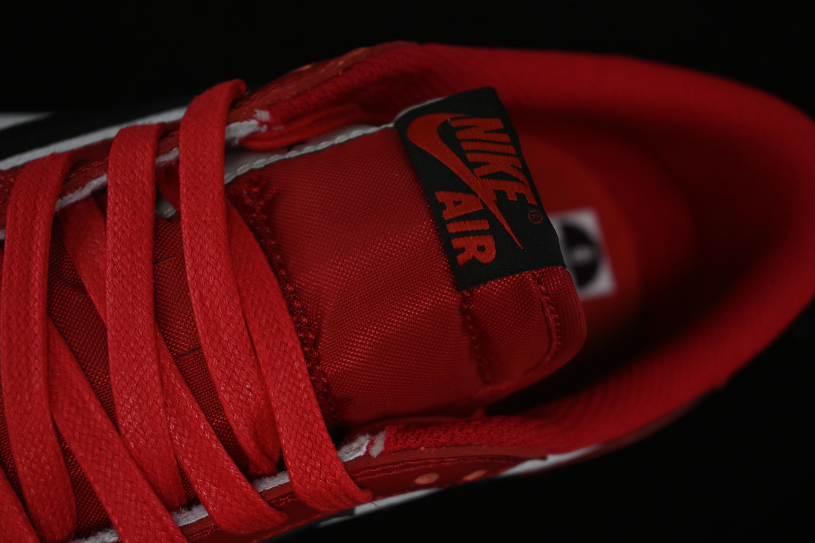 Jordan 1 Travis Scott DM7866-101