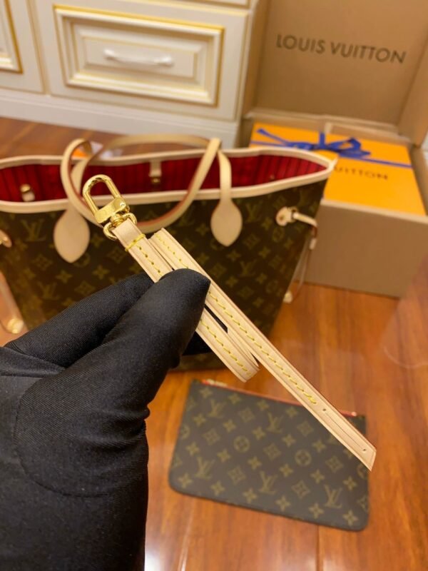 LOUIS VUITTON NEVERFULL MM - Image 6