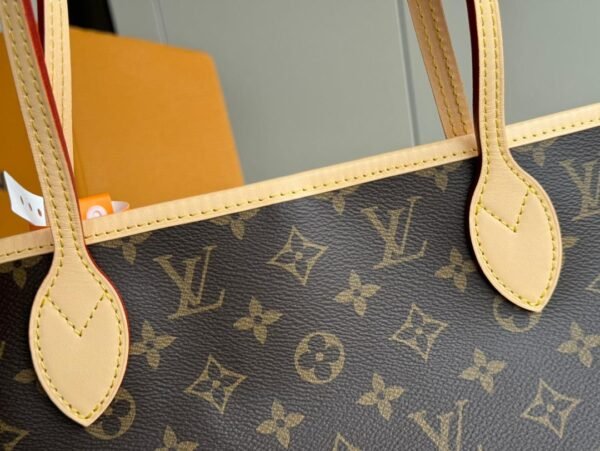 LOUIS VUITTON NEVERFULL MM - Image 13