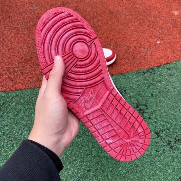 Jordan 1 Retro High OG Chicago Lost and Found - immagine 5